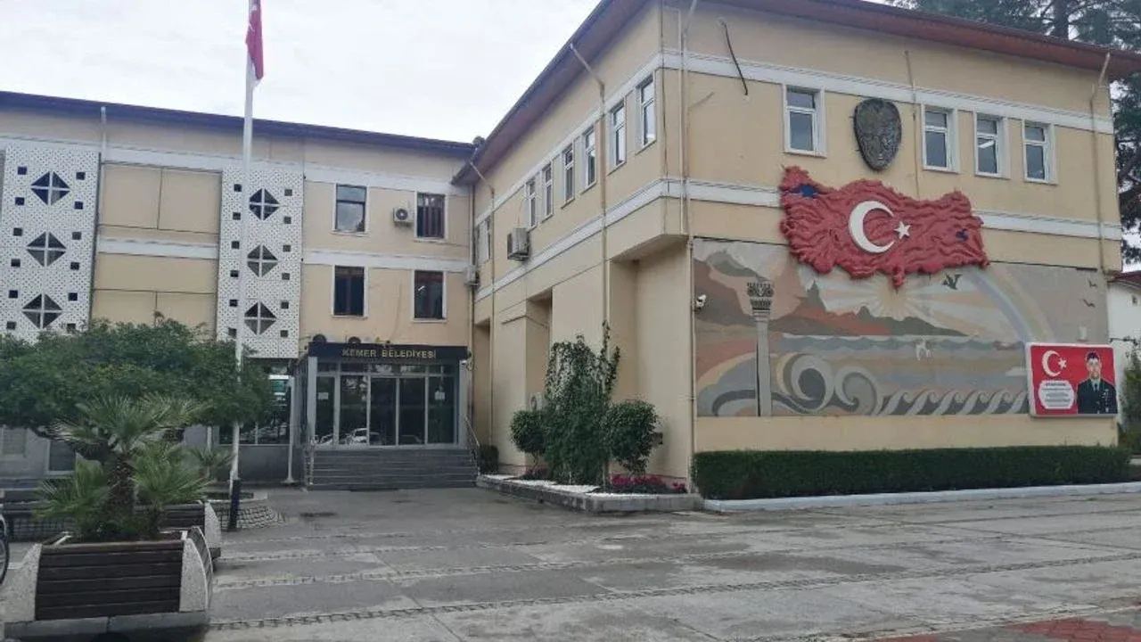 Kemer Belediyesi'nden taşınmaz kiralama ihalesi — Antalya Körfez Gazetesi