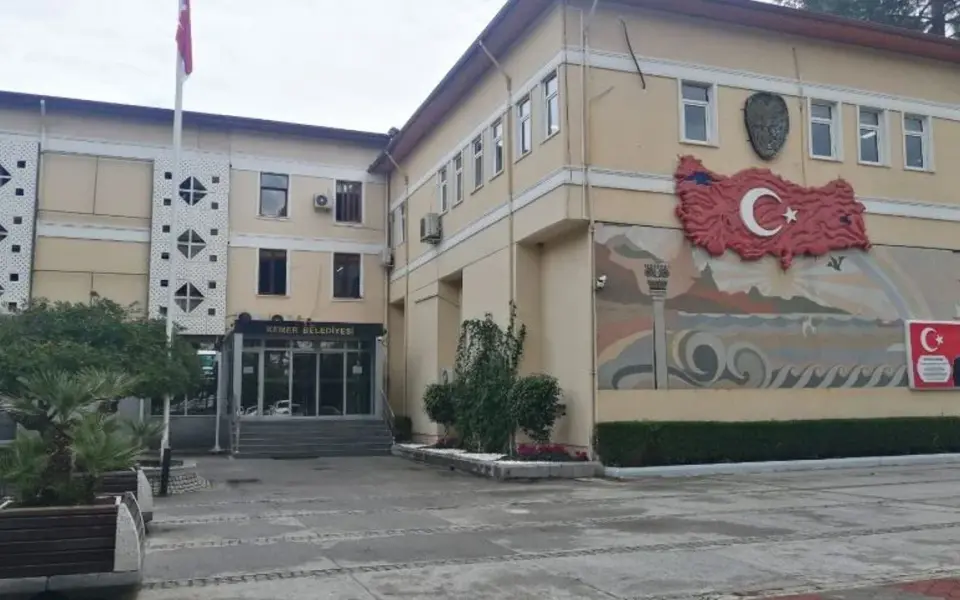 Kemer Belediyesi'nden taşınmaz kiralama ihalesi — Antalya Körfez Gazetesi