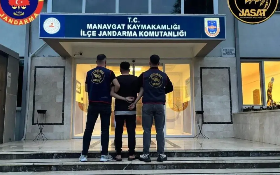 JASAT’TAN NOKTA ATIŞI! 38 YIL 4 AYLIK KESİNLEŞMİŞ HAPİS CEZASI BULUNAN 2 ŞAHIS YAKALANDI — Manşet Alanya