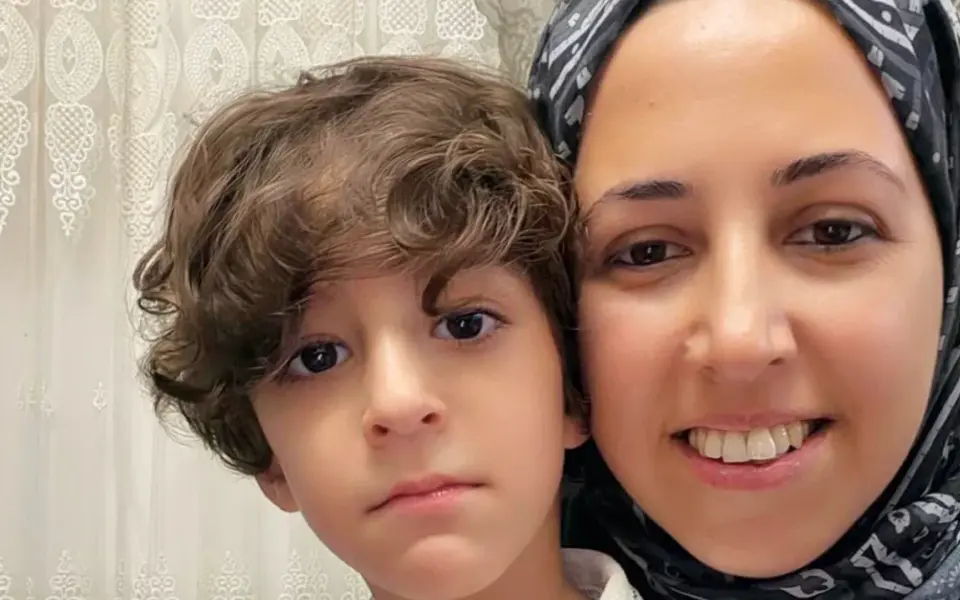 Alanya’da yürek burkan karar: DMD hastası Taha Miraç’ın annesi Açlık grevine başlıyor — Yeni Alanya Gazetesi