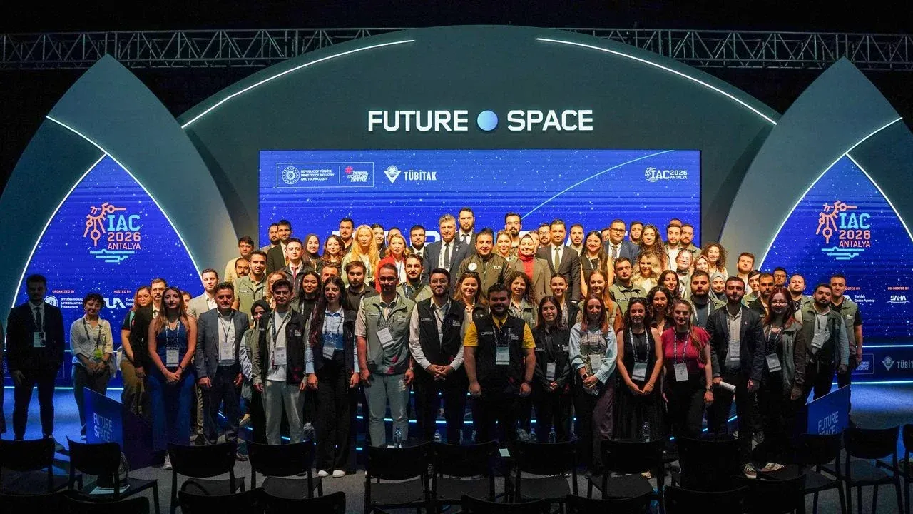 Antalya’da uzayın geleceğine kapı açıldı: “Future Space” ilk kez ziyaretçilerle buluştu — Yeni Alanya Gazetesi