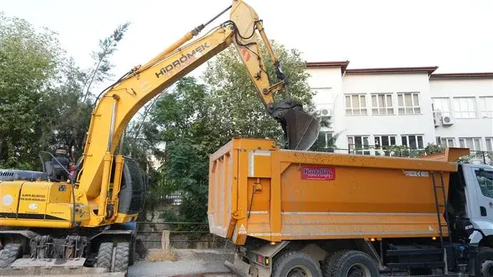 Hacet Deresi’nde kış hazırlığı: 985 kamyon malzeme çıkarıldı