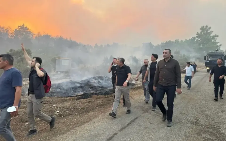 AFAD açıkladı: Aksu ve Kepez’deki yangın kontrol altına alındı