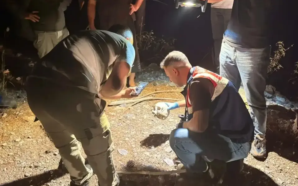 Gazipaşa'da kafatasından sonra takma diş bulundu. İncelenmek üzere Adli Tıp Kurumu'na gönderildi.