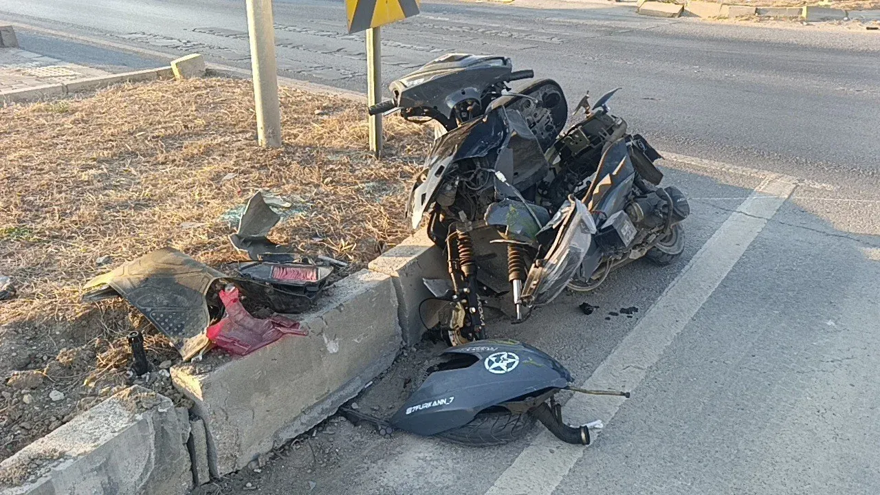 Manavgat’ta taksi ile motosiklet çarpıştı: 1 yaralı