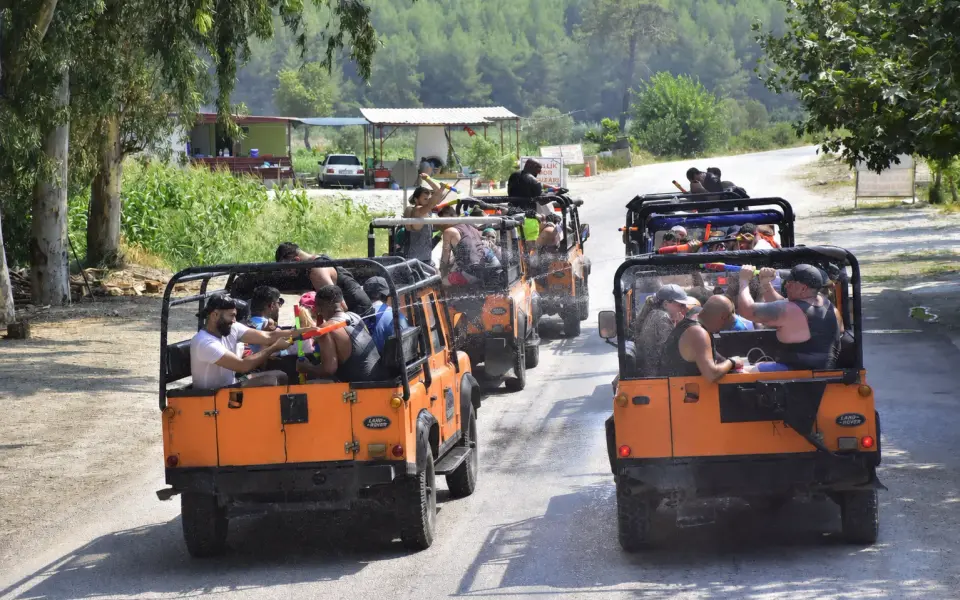Alanya'da safari araçlarına denetim: 5 araca 233 bin TL ceza