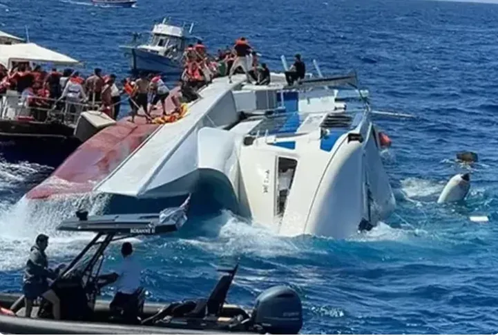 Girne açıklarında feribot faciası: 8 kişi hayatını kaybetti, 20 kişi aranıyor