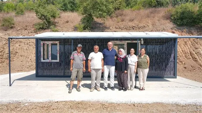 Alanya’da ihtiyaç sahibi vatandaşa konteyner ev desteği