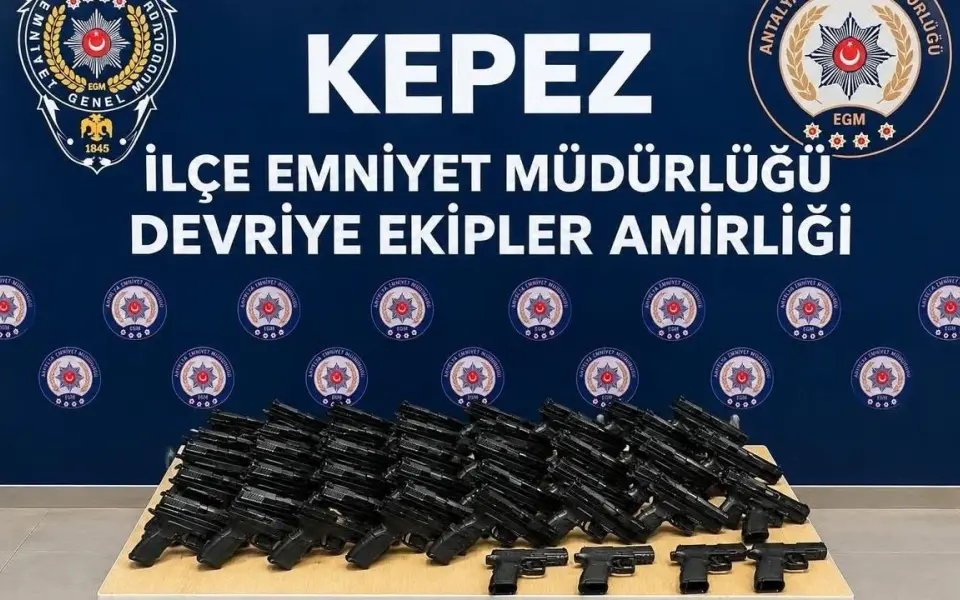 Kepez’de silah kaçakçılarına darbe!