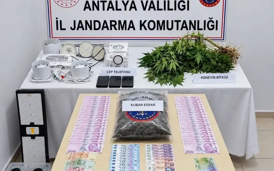 Evini uyuşturucu imalathanesine çevirdi — Antalya Ekspres