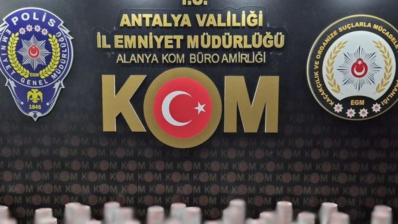 Alanya’da Kaçakçılık Operasyonu! Kaçak Sigara ve İçkilere El Konuldu