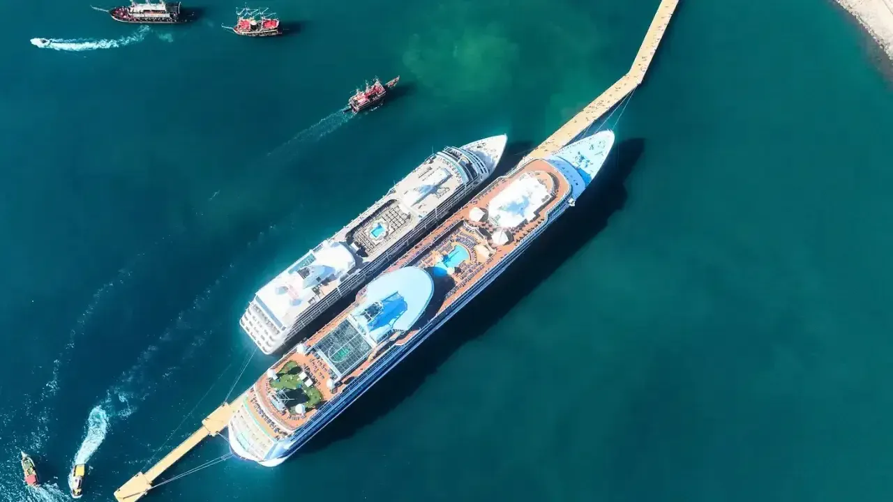 Alanya Kruvaziyerde Rekor Kırdı: 10 Dev Gemiyle 12 Bin 876 Turist Geldi!