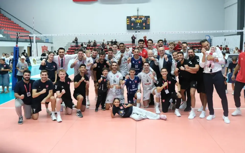 Alanya Belediyespor, İstanbul Gençlik Spor'u 3-0 yenerek 6 puana ulaştı