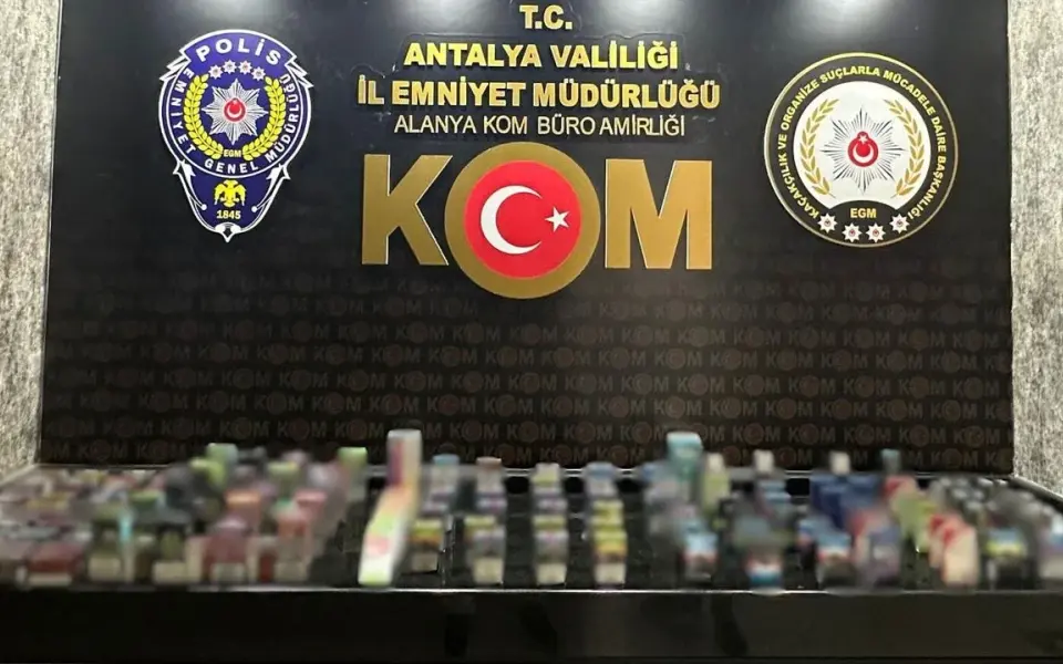 Alanya’da kaçakçılara darbe! Operasyonda binlerce kaçak ürün ele geçirildi — Manşet Alanya
