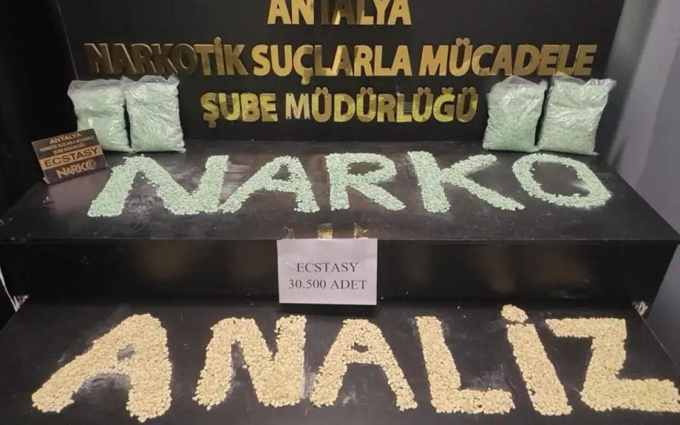 Antalya’da Narkotik Operasyonu: 30 Bin Hap Ele Geçirildi