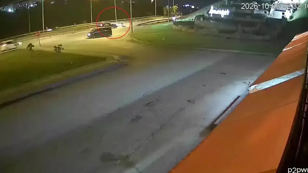 Manavgat Batı Side Kavşağında Kontrolsüz Dönüş Kazayla Bitti — Akdeniz Gerçek