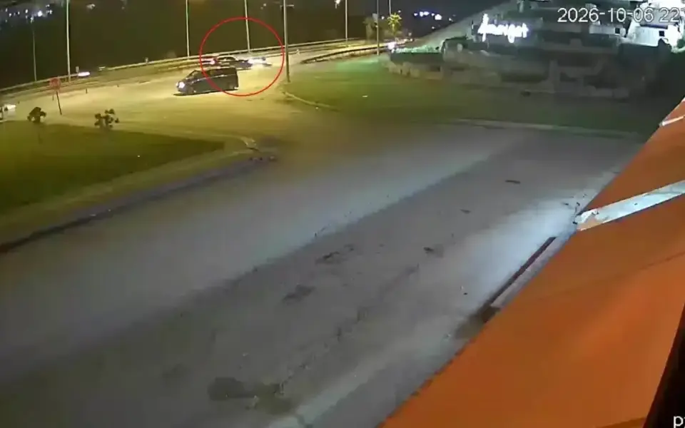 Manavgat Batı Side Kavşağında Kontrolsüz Dönüş Kazayla Bitti — Akdeniz Gerçek