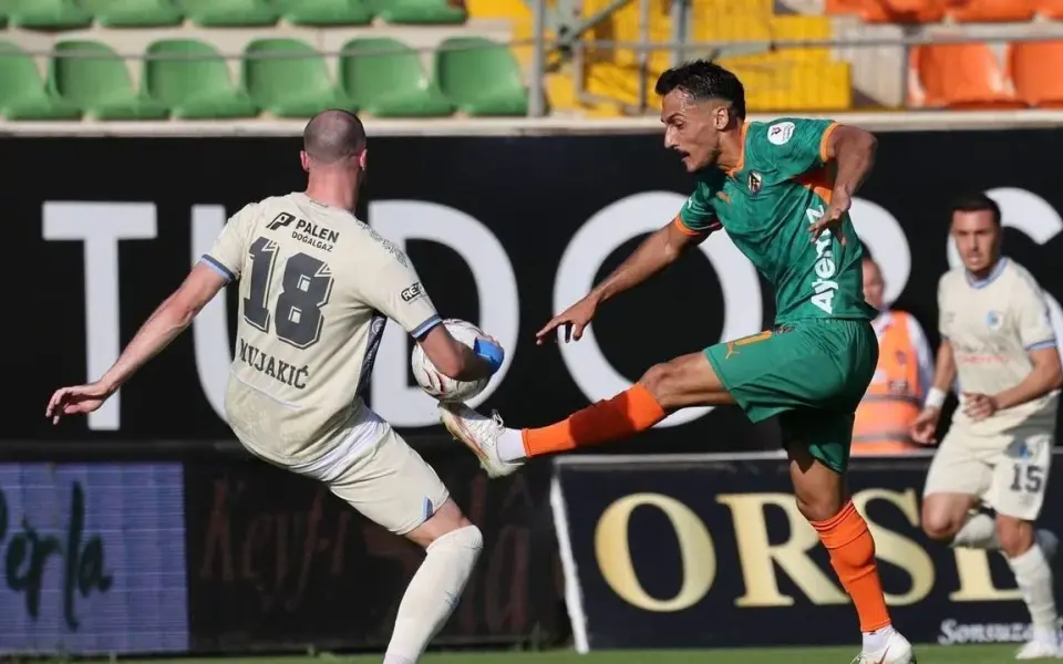 Corendon Alanyaspor, Erzurumspor FK karşısında bir puan aldı