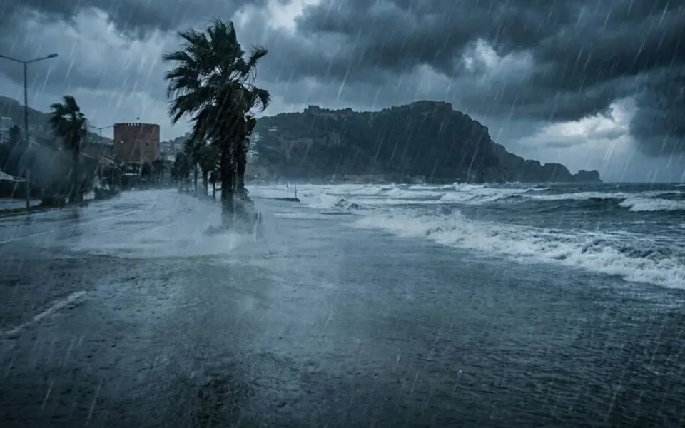 Alanya'da sıcaklık düşüyor, sağanak geliyor — Gazete Alanya
