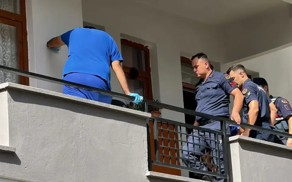 Alanya'da Tartıştığı Kız Kardeşini Balkondan Attı, Sonra Canına Kıydı — Akdeniz Gerçek