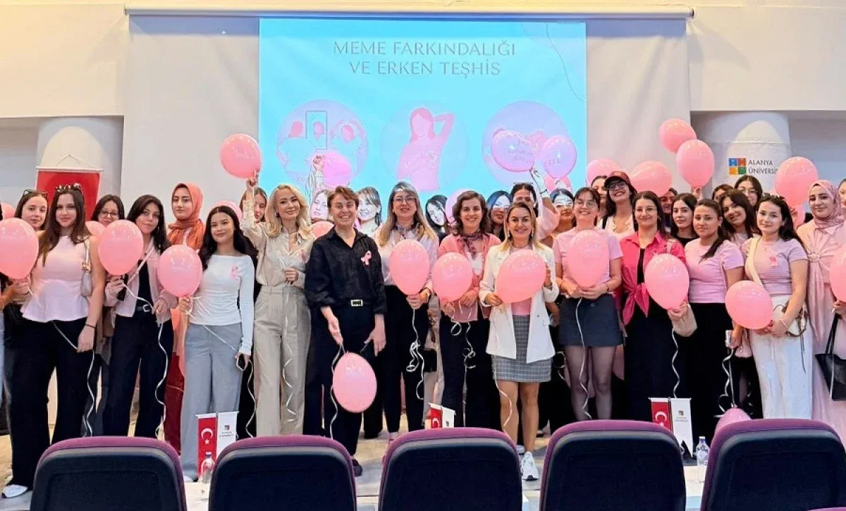 Alanya Üniversitesi’nde Meme Kanseri Farkındalığı